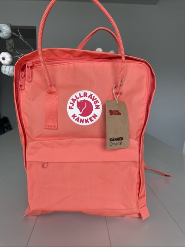 Nwt fjallraven classic kanken - nwt,